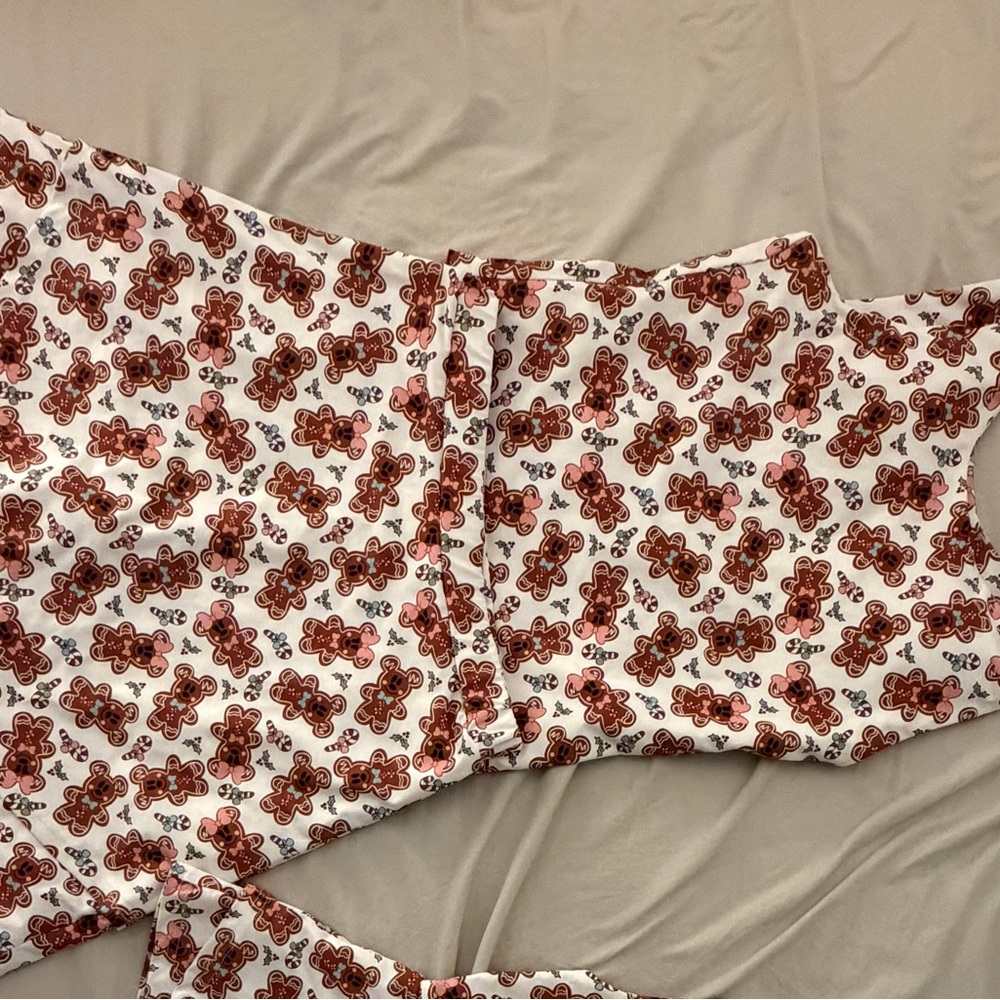 Women’s Gingerbread 2 Piece Set - Disney Christmas